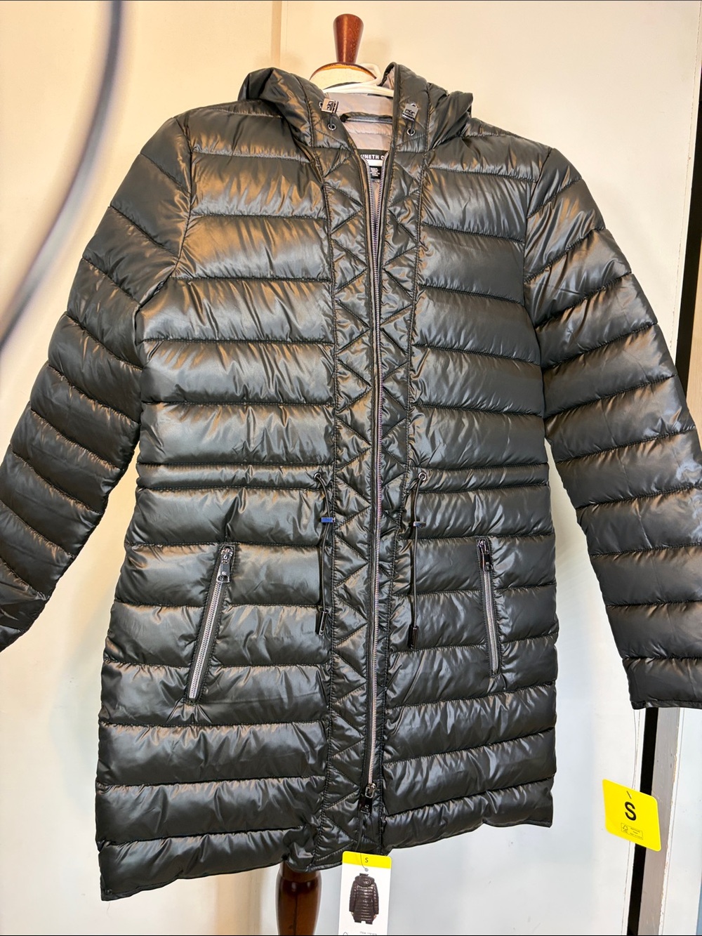 Women’s Kenneth Cole New York, black hooded, puffer, jacket, coat size small NWT